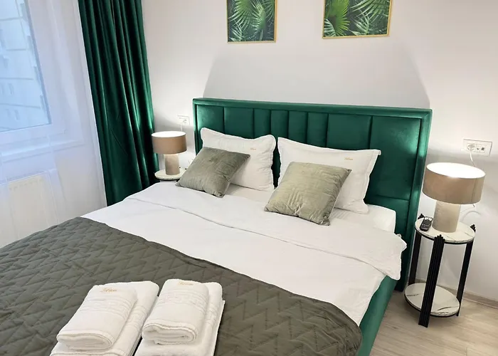 Luxury s Near Coresi Mall By Glam - Parking Option