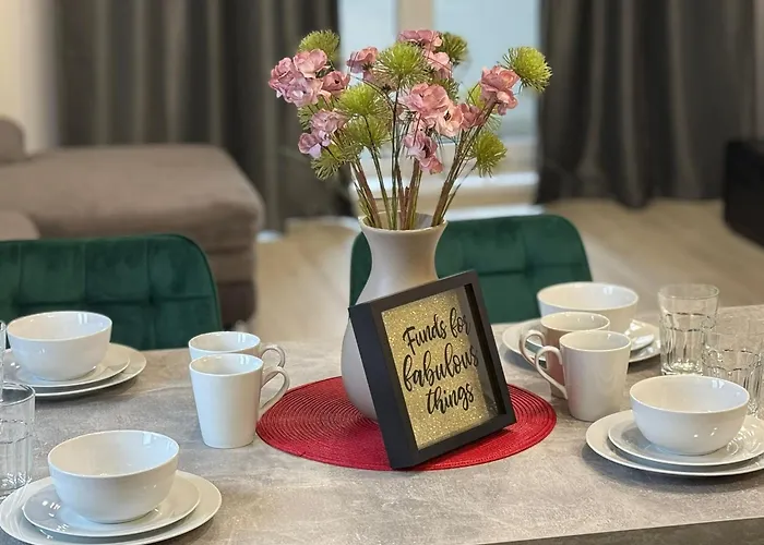 Luxury s Near Coresi Mall By Glam - Parking Option